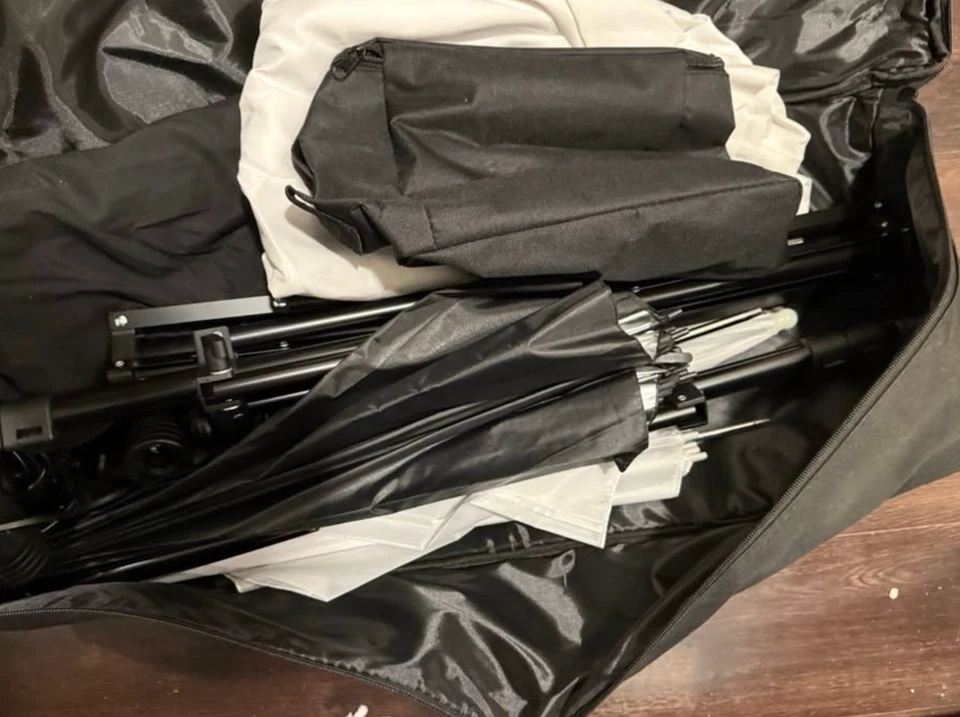 Emart EM-ULK45 Photography Studio Lighting Kit, 200/700W Bulbs, Soft Light  - Image 2 of 4