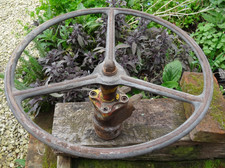 VINTAGE TRACTOR STEERING WHEEL with HYDRAULICS (if wanted) JOHN DEER ?