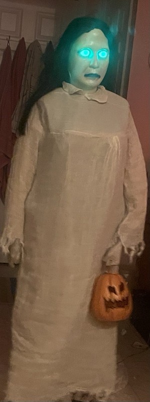 Vintage Gemmy Life Size Donna the Dead Retired Animatronic Halloween w/pumpkin