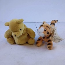 Gund Winne The Pooh and Friends Classic Pooh and Tigger Stuffed Plush Animals
