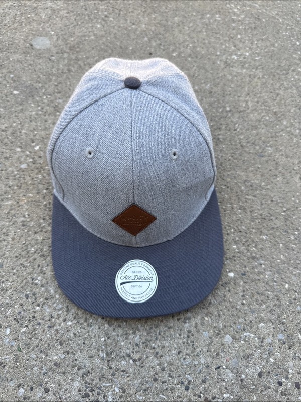 H&M New York City (NYC) gray snapback baseball cap
