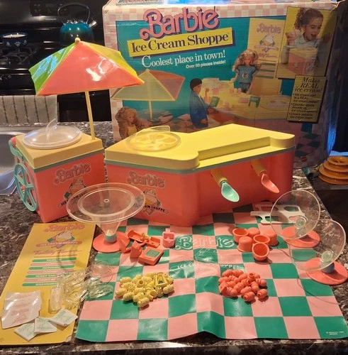 VINTAGE 1987 Mattel Barbie Ice Cream Shoppe Playset 95% Complete Great Condition