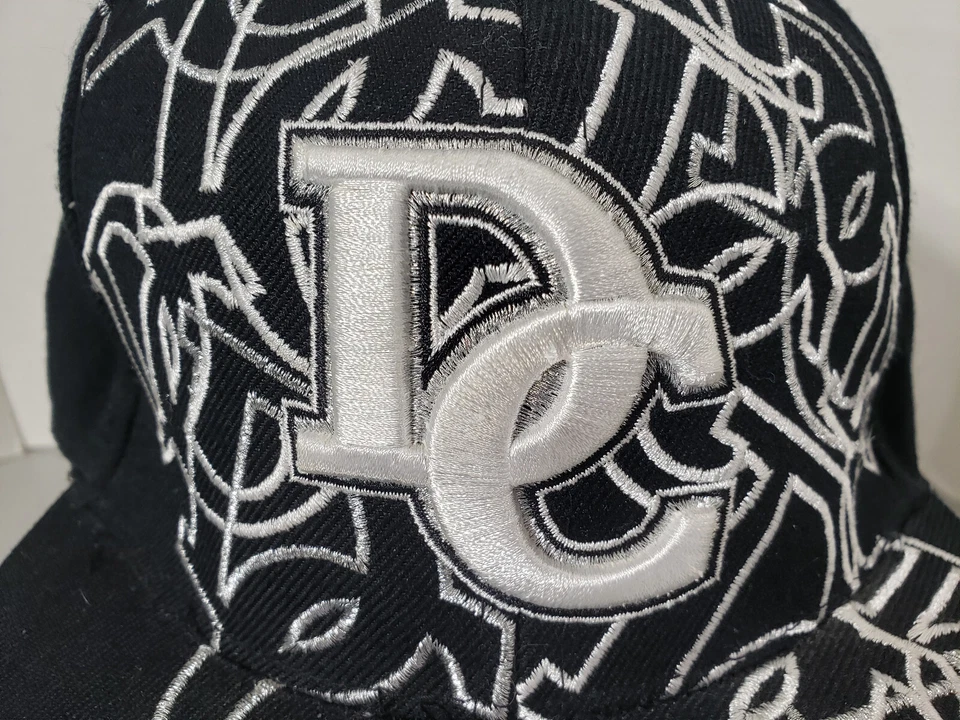 Gorra Washington DC Negra Blanca Talla XL estilo graffiti gorra bordada EE. UU. Foto 2 de 4