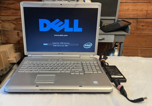 DELL INSPIRON 1720 PP22X 17" Laptop Core 2 Duo 2Ghz  2GB ram DVDRW WIFI - Picture 1 of 12