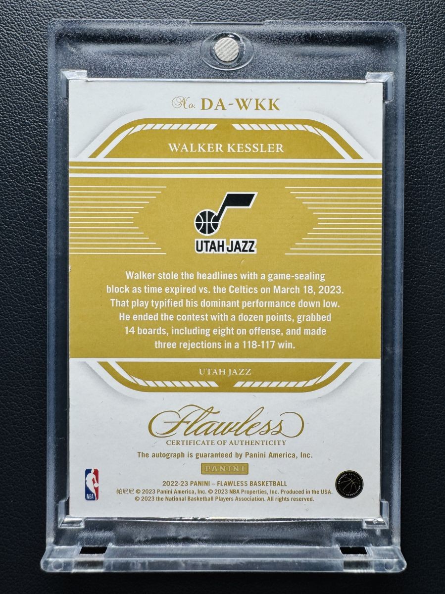 2022-23 Panini Flawless Walker Kessler Rookie Distinguished GOLD Auto 01/10=1/1 view 2
