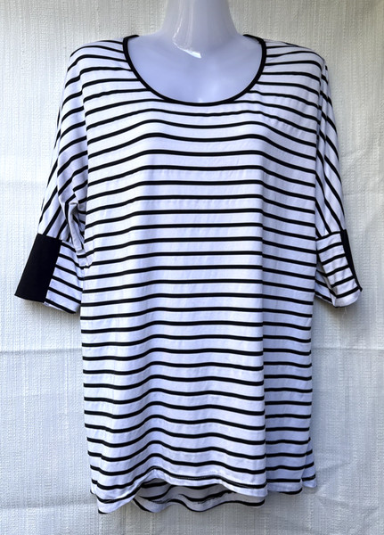 Caroline Morgan Top Size 8 Black White Striped Jersey Tee Batwing Sleeve