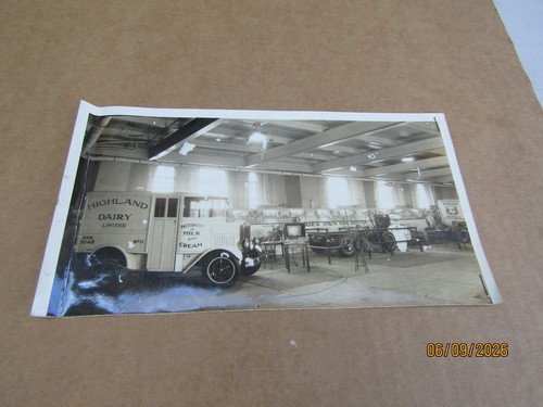 Vintage Divco Gas Powered Milk Wagon Delivery Truck OEM Show Glossy Picture