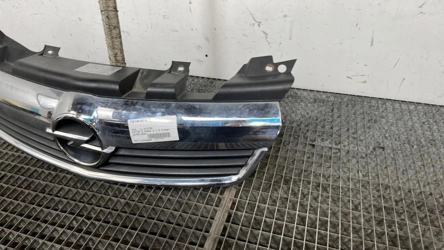 Calandre OPEL ZAFIRA B PHASE 2 93192480 - Photo 3/4