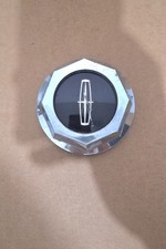 One Center Cap For 1981 To 1989 Lincoln Town Car 15 Inch Wire Spoke Wheel One Center Cap For 1981 To 1989 Lincoln Town Car 15 Inch Wire Spoke Wheel