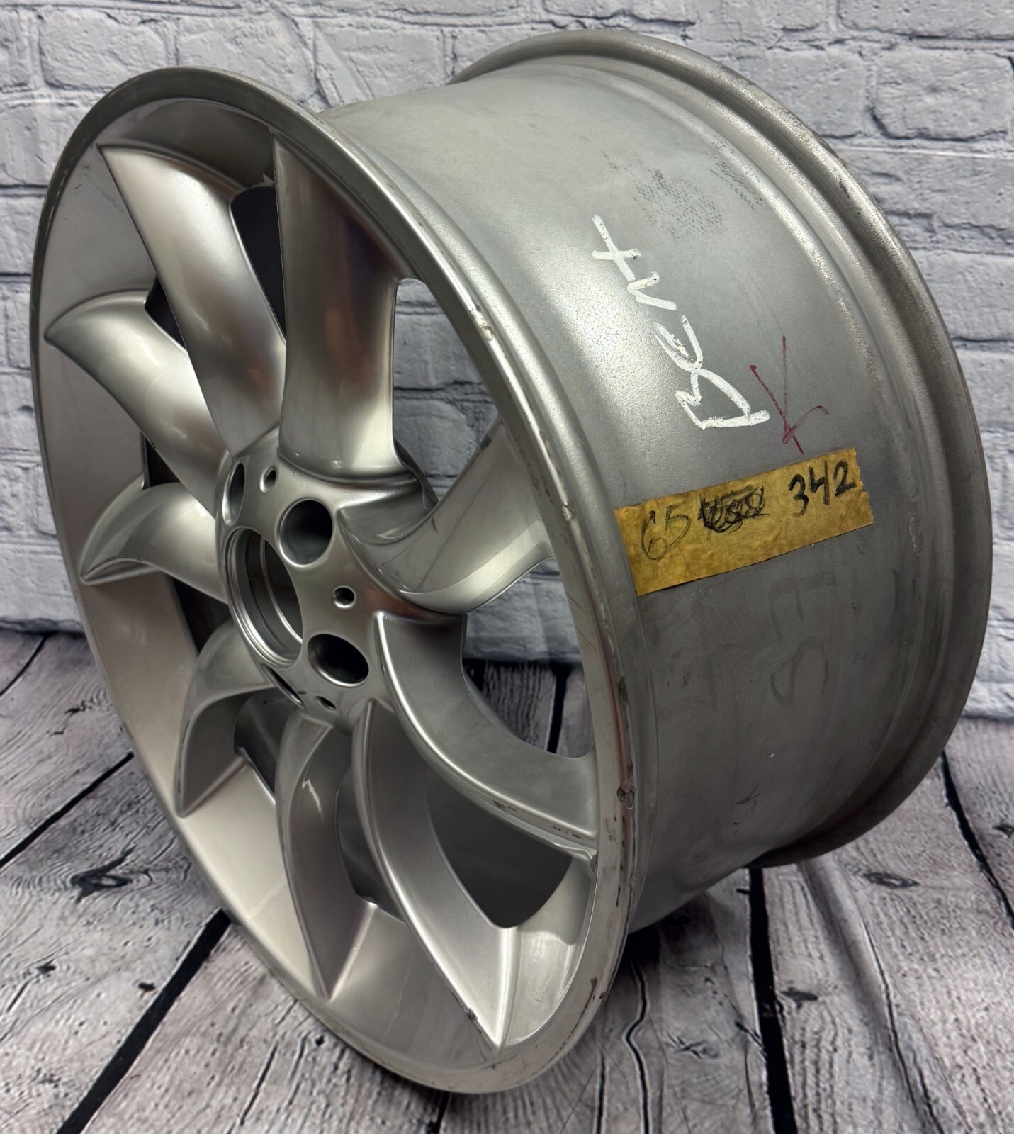 Mercedes McLaren SLR AMG Factory Oem Righyt Front Wheel A1994010802