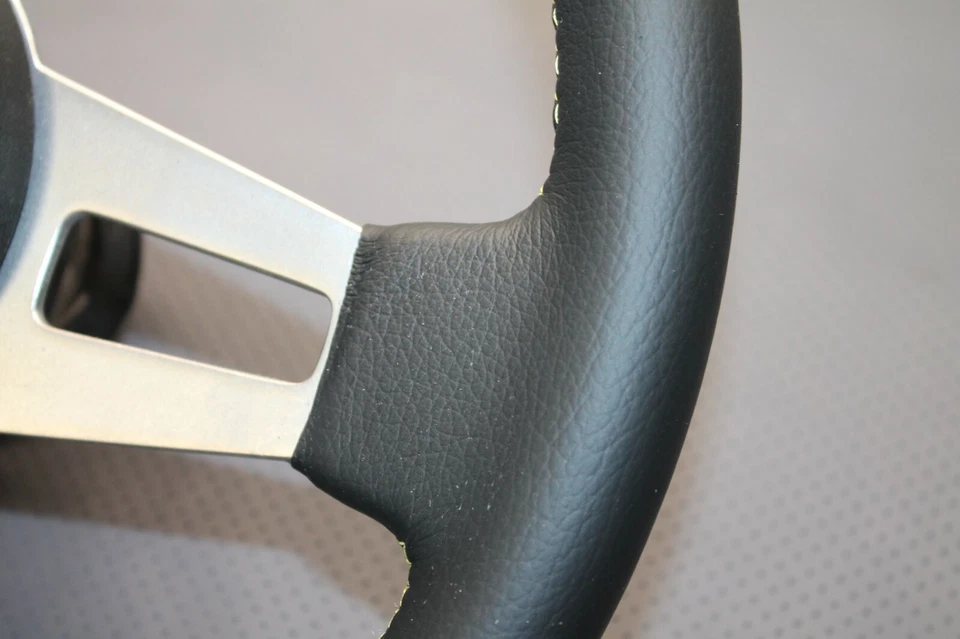 LENKRAD VW SCIROCCO SPUCKNAPF  LEDERLENKRAD NEU BEZIEHEN LANGENHAGEN - Bild 3 von 4