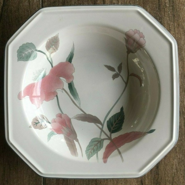 Mikasa Continental Japan "Silk Flowers" F3003 Octagon Shaped Soup