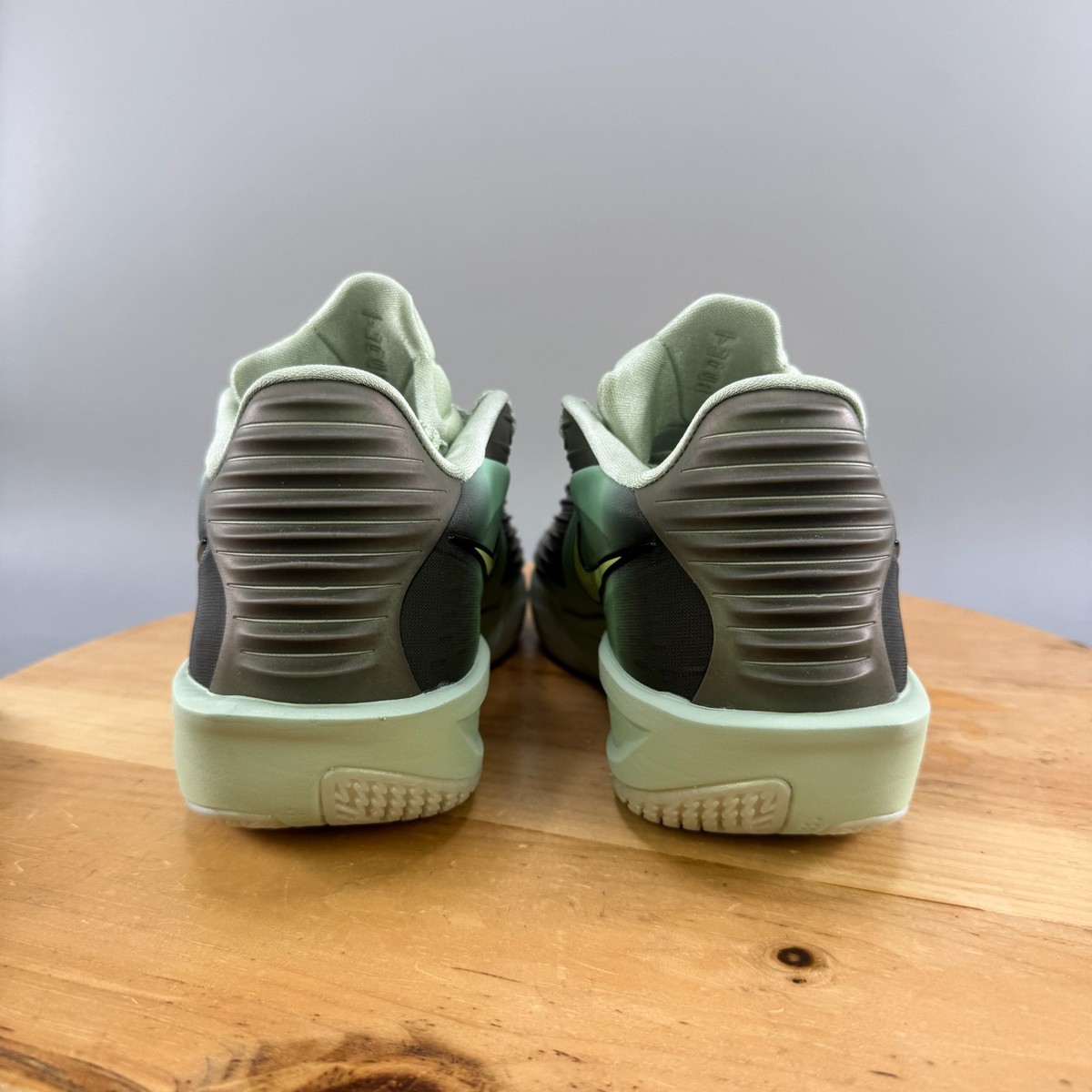 Nike Air Zoom GT Cut 3 Turbo Mens Size 13.5 Basketball Shoes  display picture 2