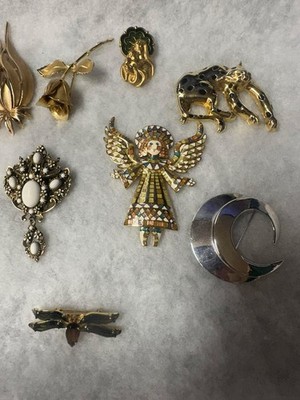 14 PC Vintage/Now Brooch Lot. Some Marked. Bob Mackie, Crown Trafari, Art, 