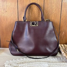 Borsa a tracolla Calvin Klein bordeaux ecopelle manico superiore ferramenta tono oro
