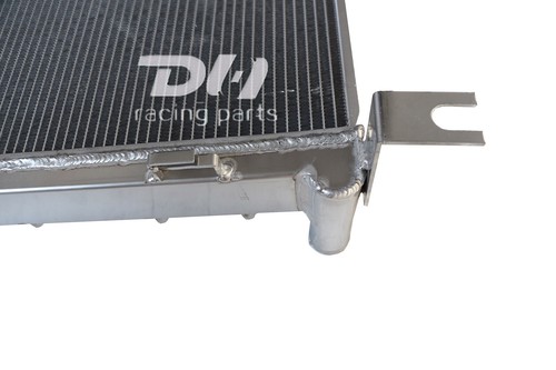 3 Row Aluminum Radiator For 2000-2004 Dodge Durango Dakota SLT 2.5-5.9L l4 V6 V8 - Foto 12 di 16