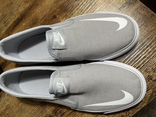 NIKE Gray Slip On Loafer/Flat/Sneaker 