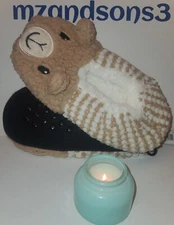 Cute Llama slipper socks with grippy soles .one size fits most shoe size 7-9.5