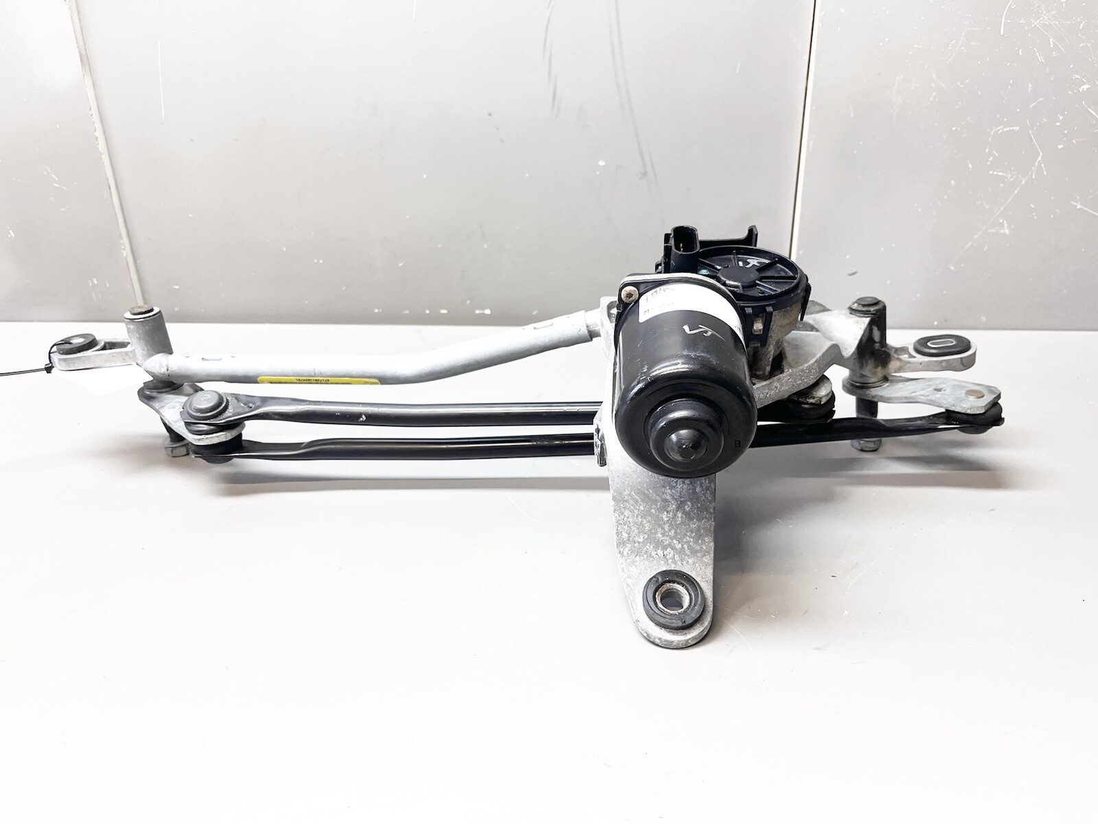⭐️2014-2020 MASERATI QUATTROPORTE FRONT WINDSHIELD WIPER MOTOR LINKAGE OEM