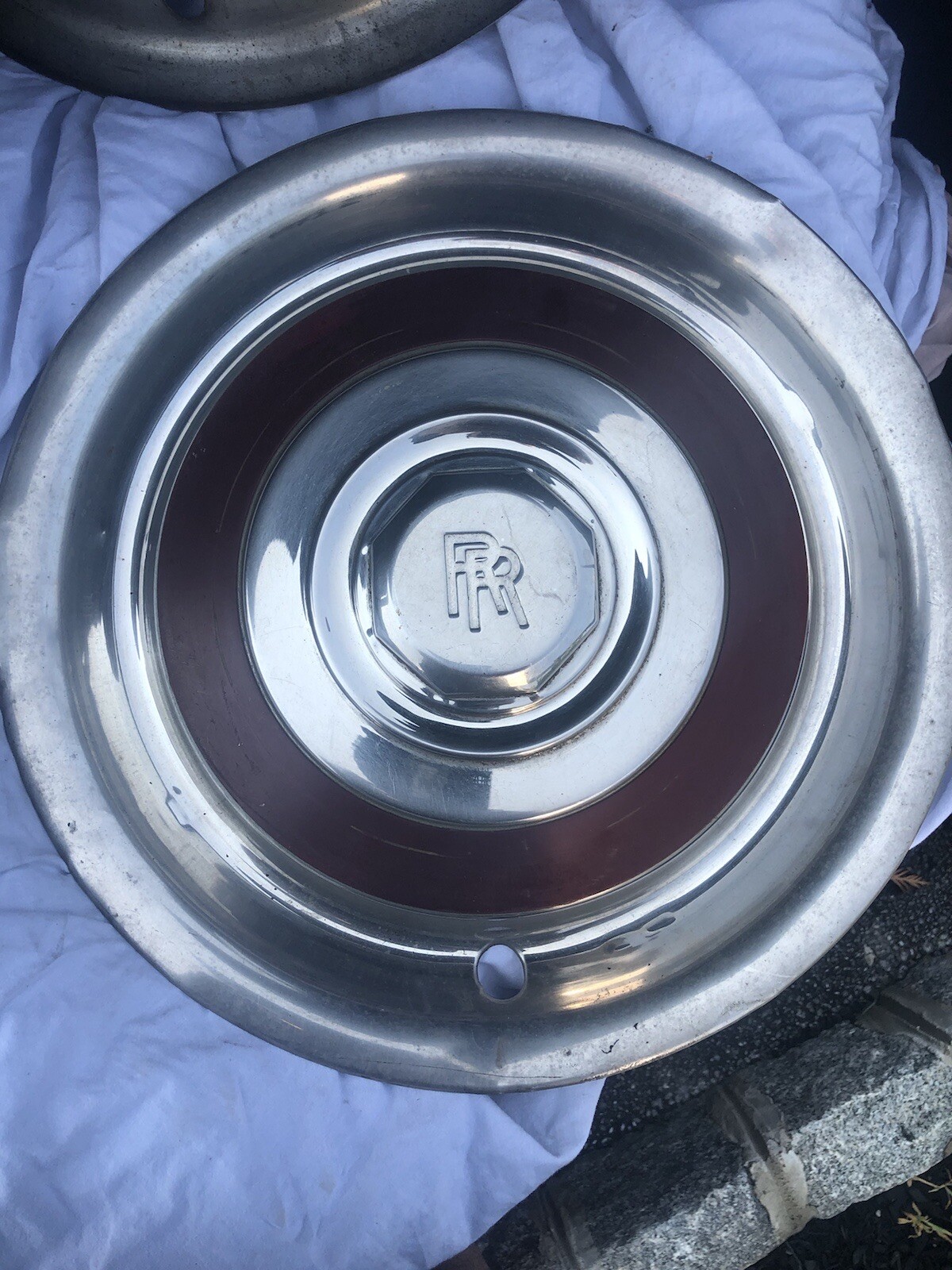 Rolls Royce and Bentley Hubcaps