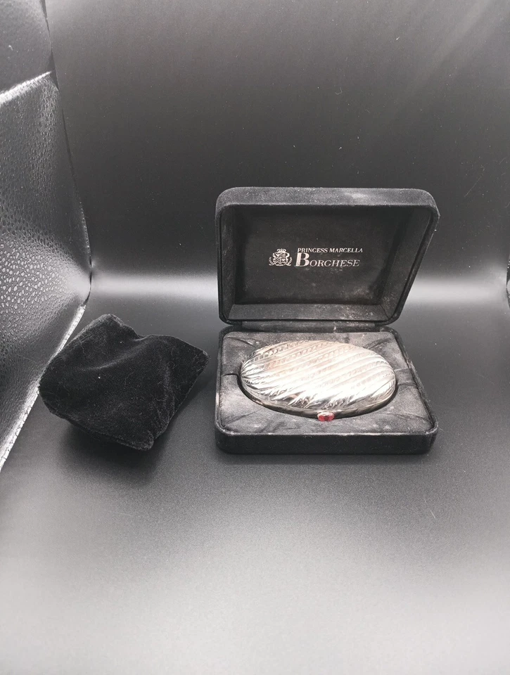 EUC NIB Vintage Princess Marcella Borghese Limited Edition Compact Powder Milano - Image 3 of 4