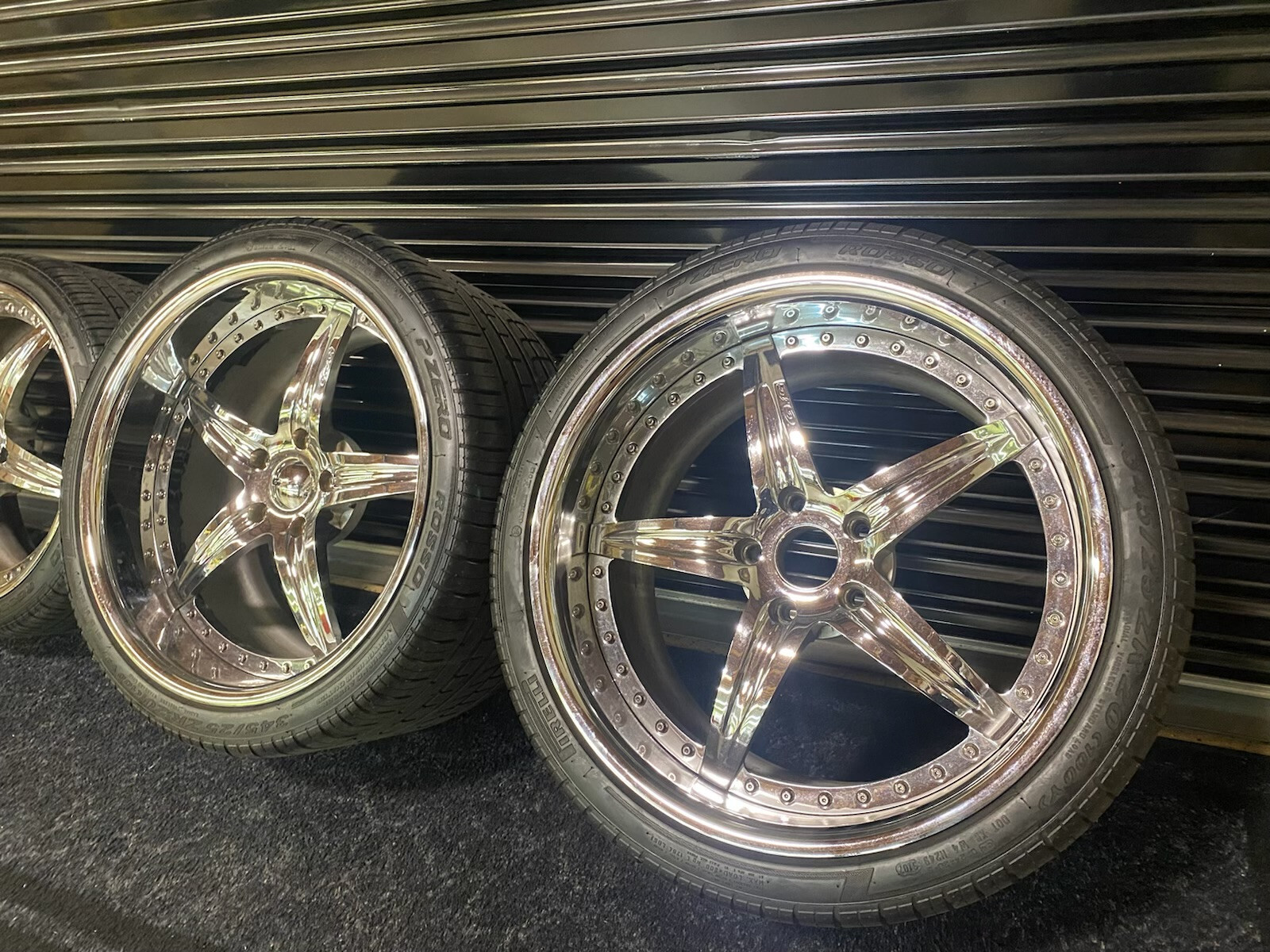 Lamborghini/Ferrari Giovanna Rims OEM Wheel Wheels Pirelli   19" 20" 5-120.65