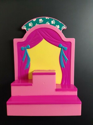 HASBRO Siegertreppchen für Puppen in rosa/pink mit Aufklebern NEU