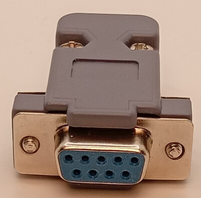 D-Sub 9 Buchse Weiblich/female DB9  9 pin mit Gehäuse