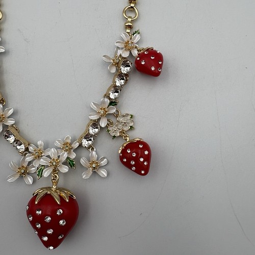 NWT! Betsey Johnson Island Time Strawberry Statement Necklace - red, white - Picture 2 of 5