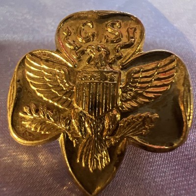 Vintage Girl Scout Pin 1940s-1950s Membership Gold Tone Stamped Eagle
