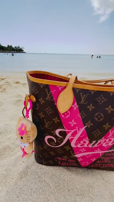 Louis Vuitton Maui Neverfull MM Bag MM Pondicherry Hot Pink