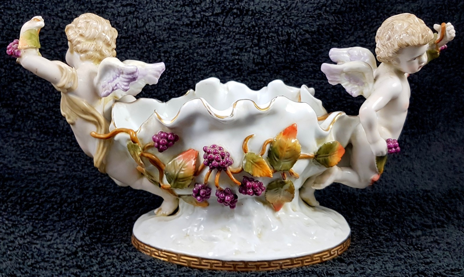 antike Porzellanfigur Obstschale aus Porzellan Italienisches Capodimonte 1900