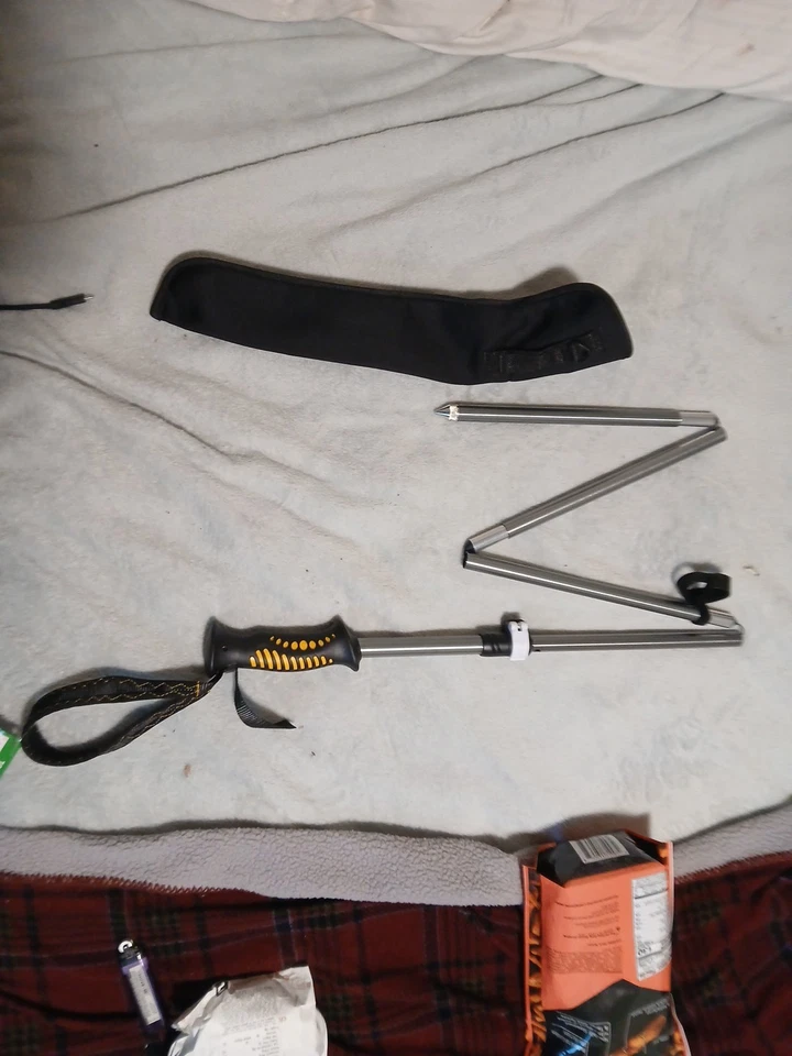 Folding Fly Fishing Wading Staff With Carrying Case - Image 2 of 4