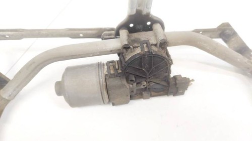 0390241540 vorne Scheibenwischermotor Teilenummer  Peugeot 207 DE2120982-59