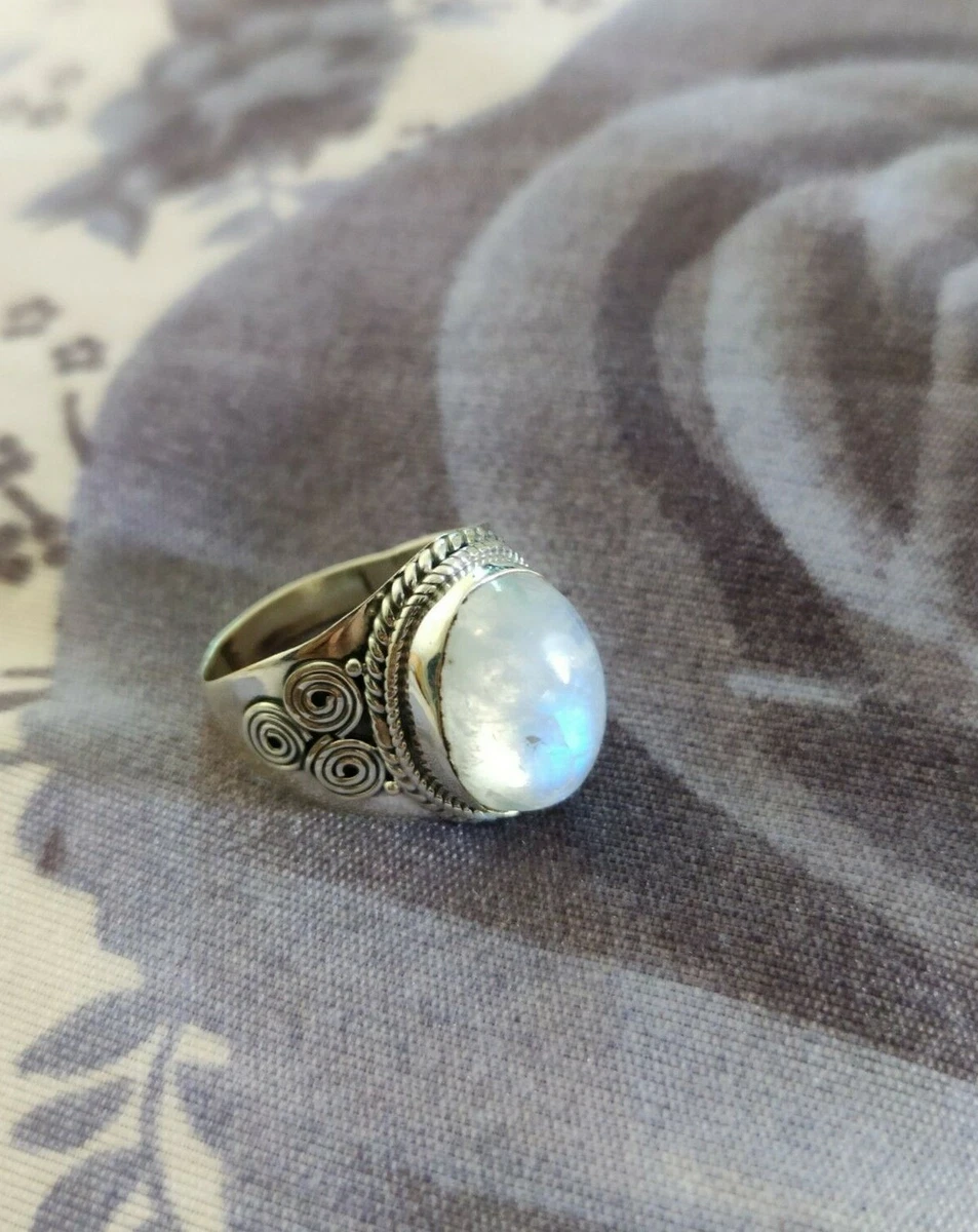 Vintage style moonstone ring outlet