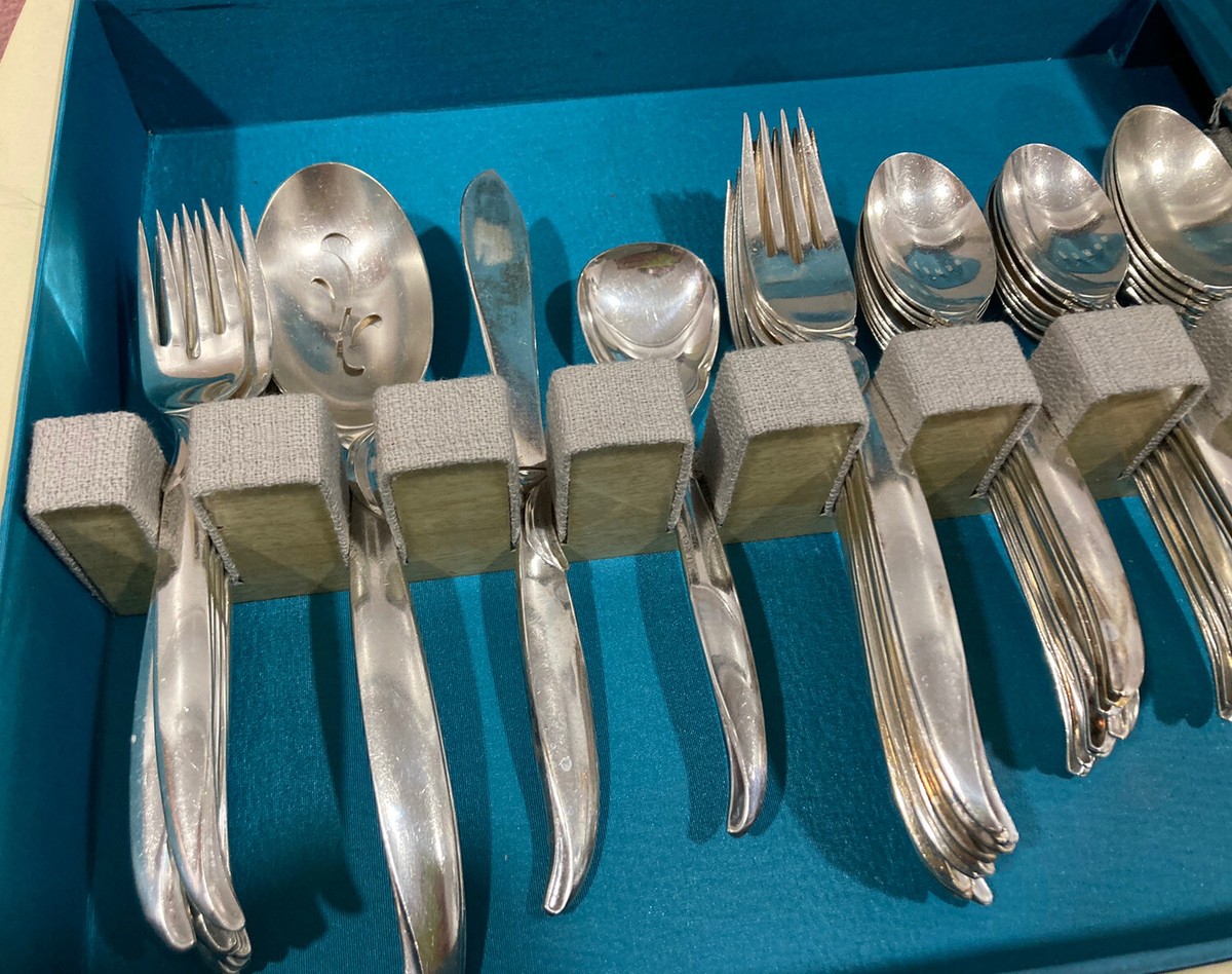 1847 Rogers Bros FLAIR Pattern IS Silverplate 49 Piece Set