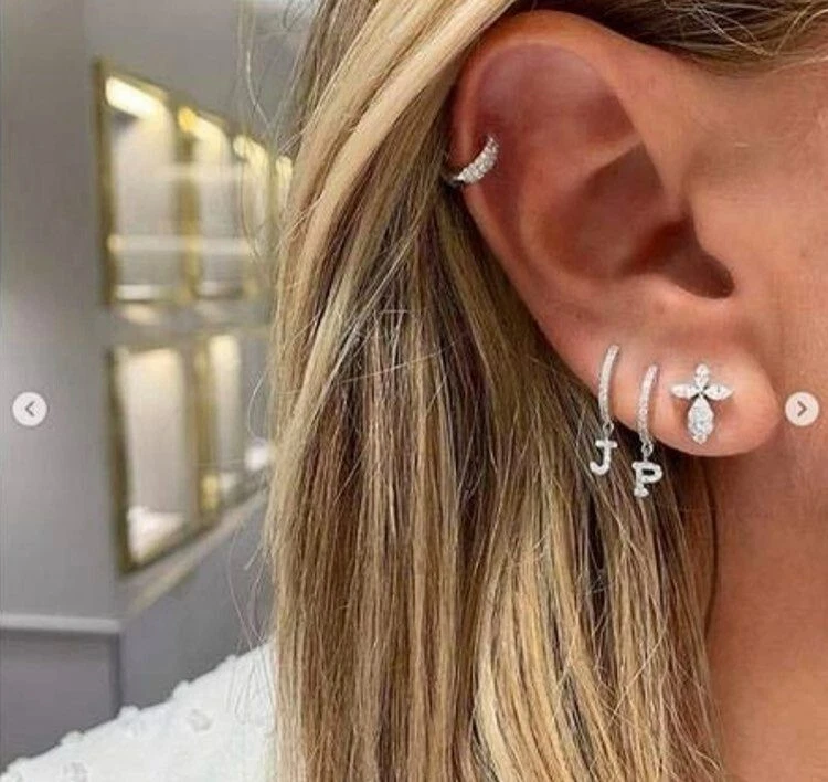 COPPIA ORECCHINI IN ARGENTO 925 DONNA LETTERA CON IIZIALE PENDENTE CERCHIO - Immagine 2 di 4