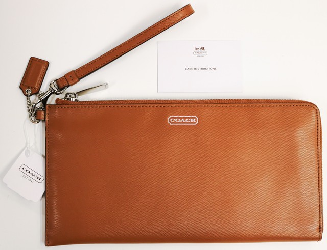 tan coach wallet