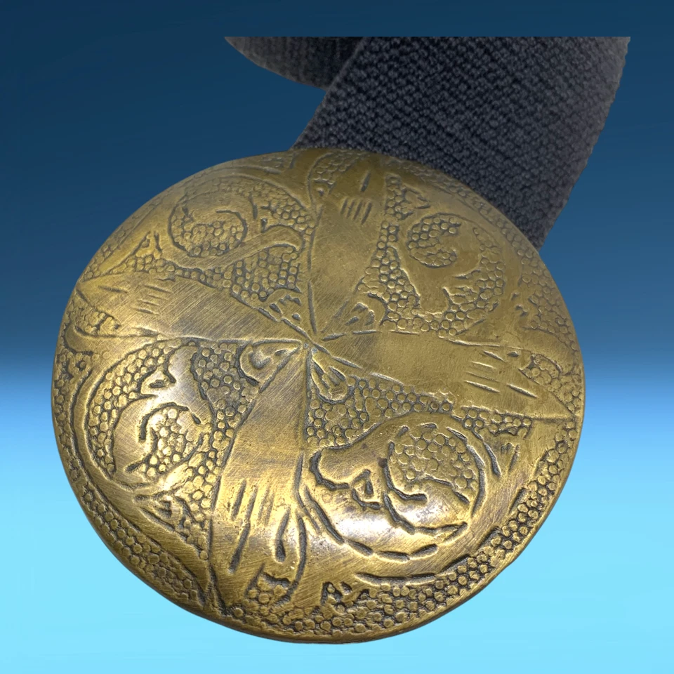 Cinturón elástico con hebilla estampada de latón redondo vintage de los años 80 hecho en EE. UU. talla M/L Foto 3 de 4