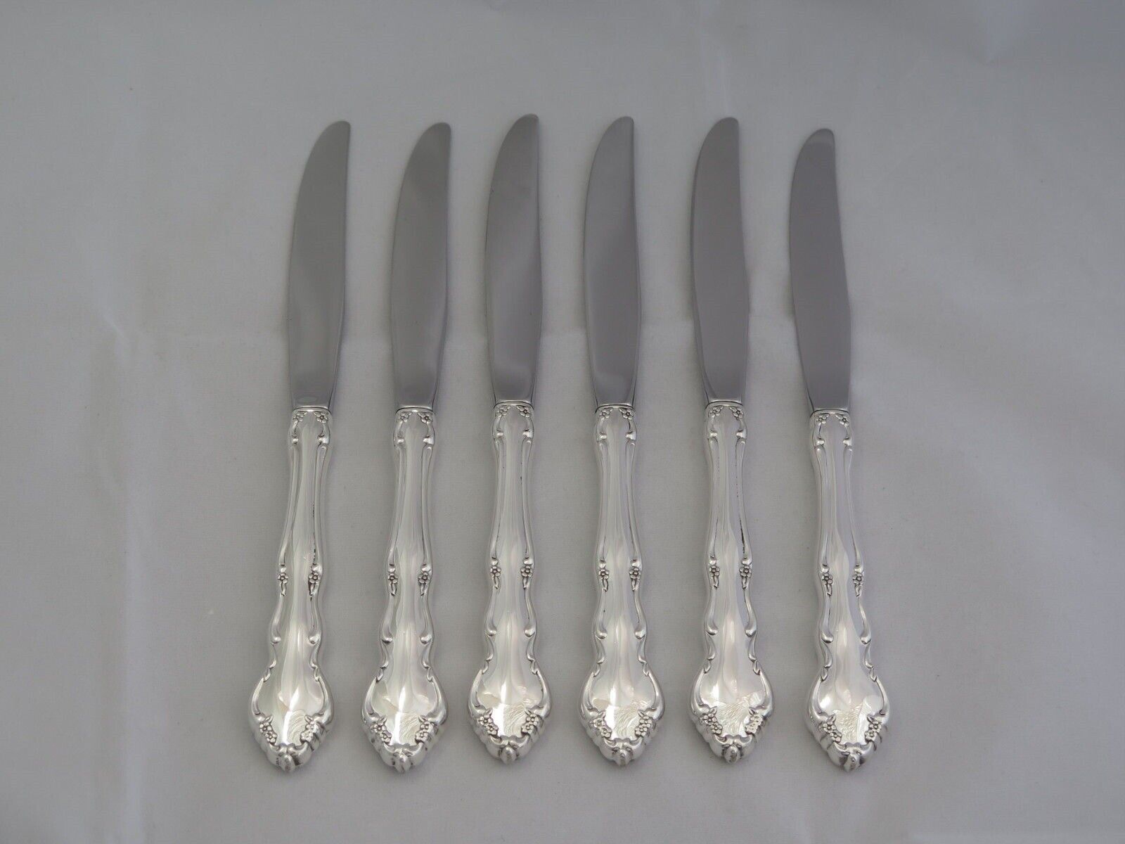 Set of 6 Oneida Sterling Dover Place Knives LP-24