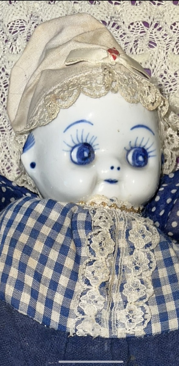 Poupée Kewpie Vintage – Tête Porcelaine Delft Blanc/bleu – Corps Tissu 28 Cm