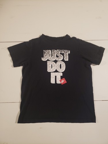 Das Nike T-Shirt ""Just Do It"" Jugend T-Shirt. Größe Large. Gebraucht, guter Zustand