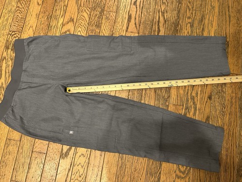 FIGS Leon Scrub Set Uomo XS Grigio Scollo a V Manica Corta Top e Pantaloni Cargo - Foto 16 di 17