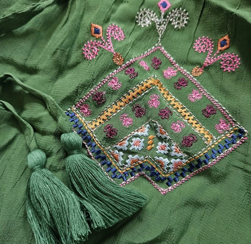 NEW Monsoon Lucia TieNeck Embroidered Blouse Green Holiday All Occasion LGE Boho - Picture 6 of 8
