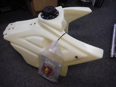 IMS Beta 2020-2024  4T 5.25 gallon Rally Tank New