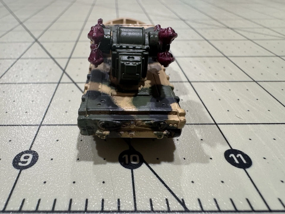 Veículo militar lançador de mísseis MICRO MACHINES M730-A1 Chaparral T46 - Imagem 3 de 4