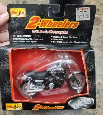 Maisto 2-Wheelers Yamaha V Max Motorcycle 1:18 Scale New In Box