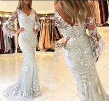 Elegant Mermaid Wedding Dresses V-Neck Long Sleeves Lace Appliques Bridal Gowns