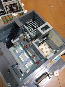 LEGO 10251 Brick Bank Building Only Junk