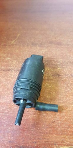 7199567 BMW E81 E87 F20 F21 E91 E84 Scheibenwaschpumpe 7199767 OEM